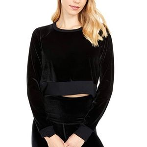 Beyond Yoga | Cropped Velvet Pullover
